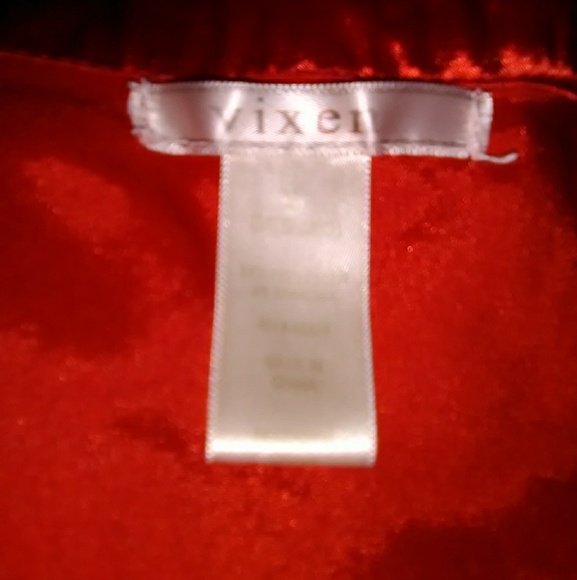 ❤❤Vixen blouse - Picture 3 of 3